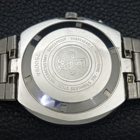 Vintage 1974 Ricoh Automatic Mens Silver Watch W/daydate & Blue accents - Picture 8 of 8